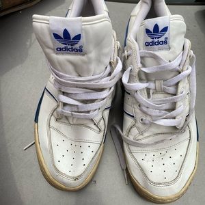 VINTAGE ADIDAS RIVALRY